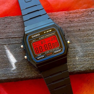 カスタム カシオ A700 モッド レッド スクリーン - 彼女への カスタム カシオ A700 モッド レッド スクリーン - 彼女への