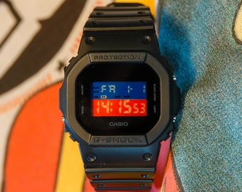 ツートンG - カシオDW-5600をベースにした改造時計 - 赤と青の偏光