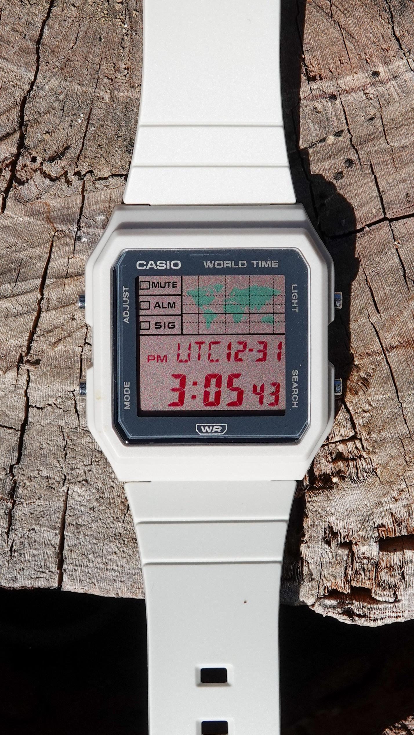 Tokyo Strawberry LF30 – Modified Watch Based on Casio LF-30W