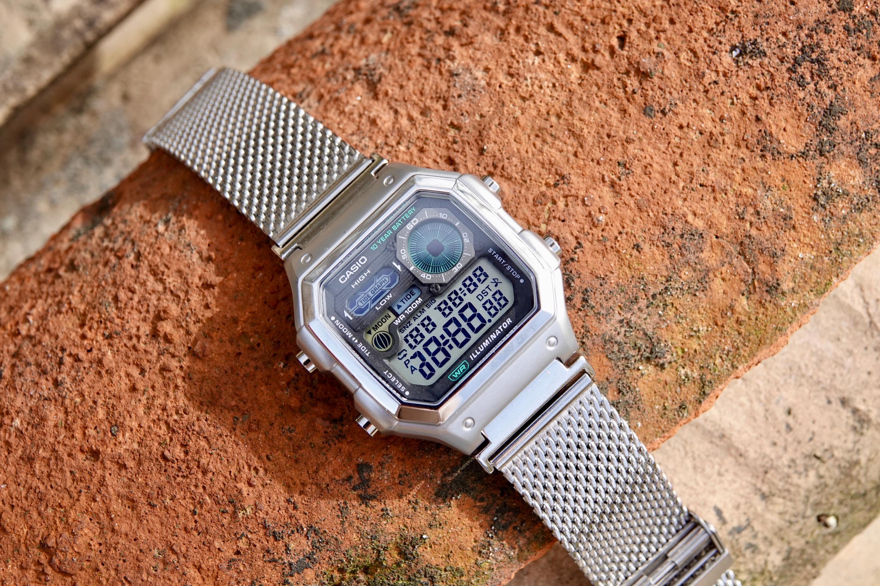 SteelTime – カシオ AE-1200 をベースにした改造腕時計 – ムーン