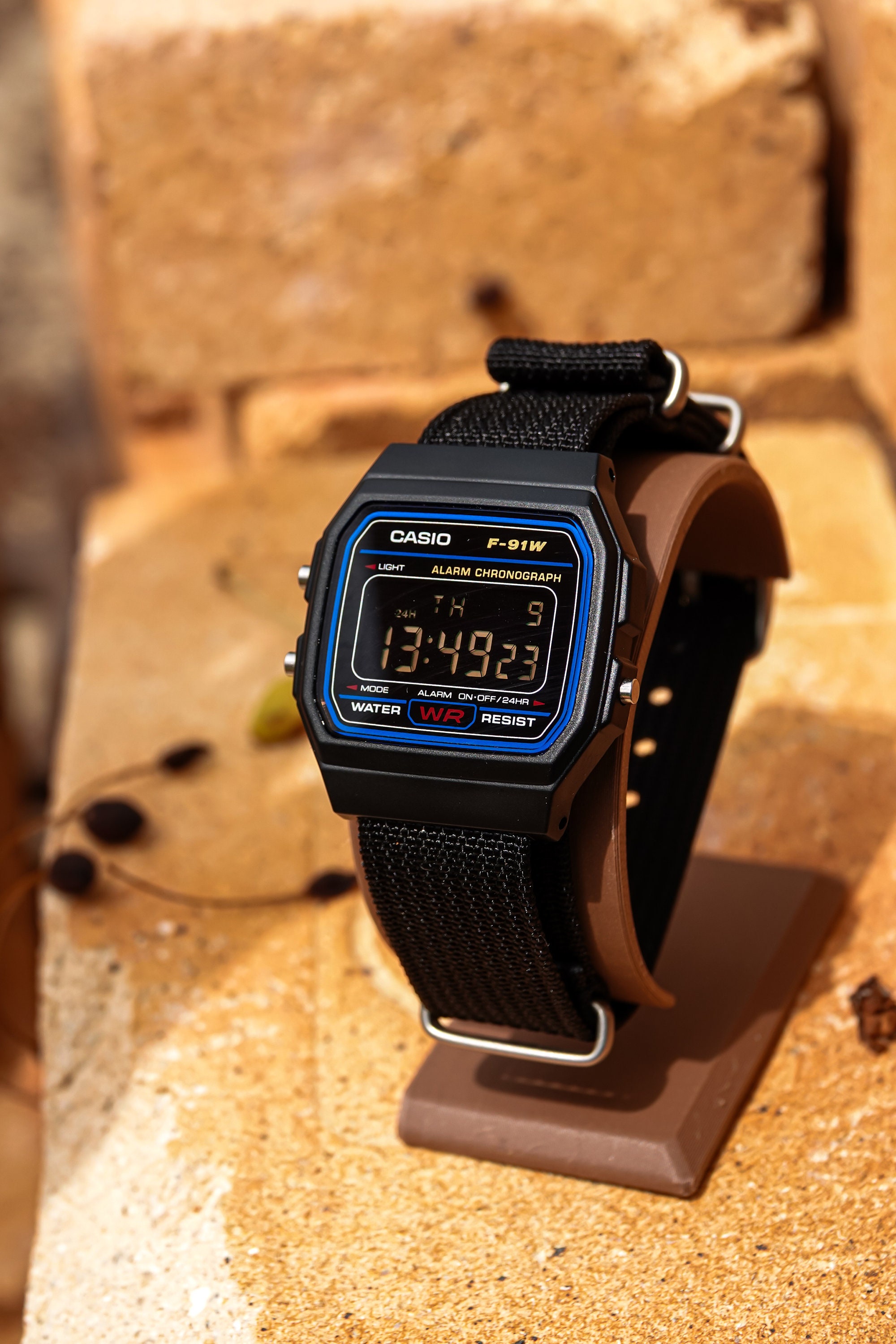 CASIO F-91WB デジタル腕時計 ブラック　サウナバンドカスタム CASIO F-91W デジタル腕時計 ブラック サウナバンドカスタム