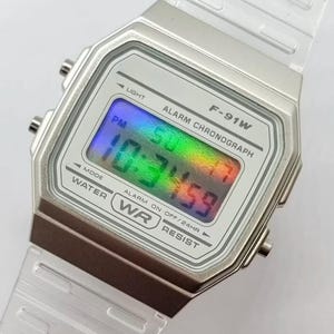 Chameleon – Reloj modificado basado en el Casio F-91W – Reloj digital blanco personalizado con pantalla holográfica – Idea de regalo minimalista retro imagen 10