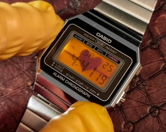 Aangepaste Casio A700 Mod rood scherm - digitaal zilveren horloge Valentijnscadeau voor haar - dunner dan Casio A168 en Casio F91W- Slim Watch