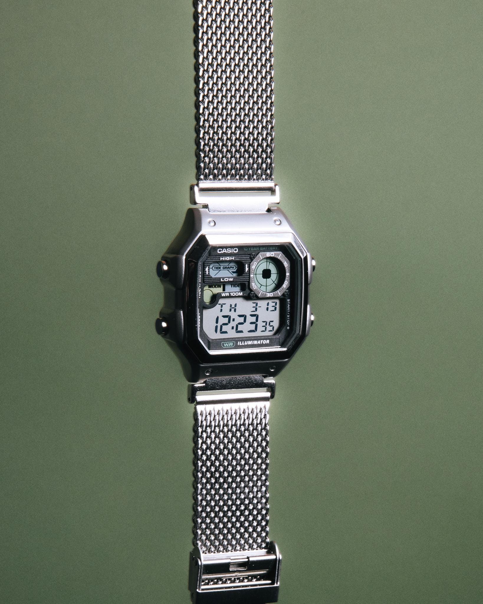 SteelTime – カシオ AE-1200 をベースにした改造腕時計 – ムーン