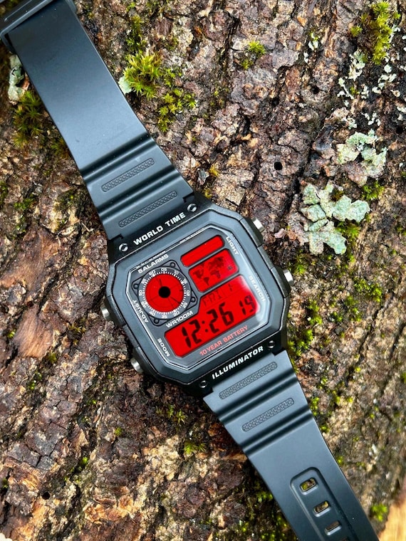 Red Pulse – カシオ AE-1200 をベースにした改造腕時計 – レッド