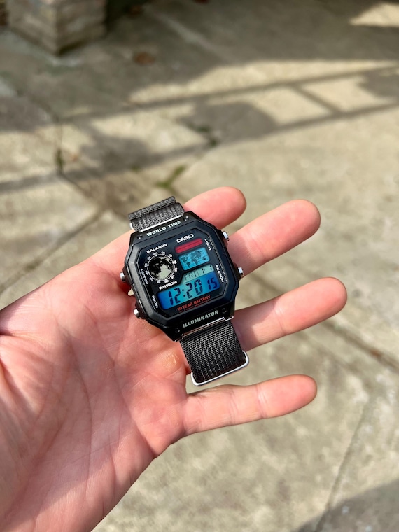 ダークムーン - カシオ AE-1200 をベースにした改造時計 - ポーラー
