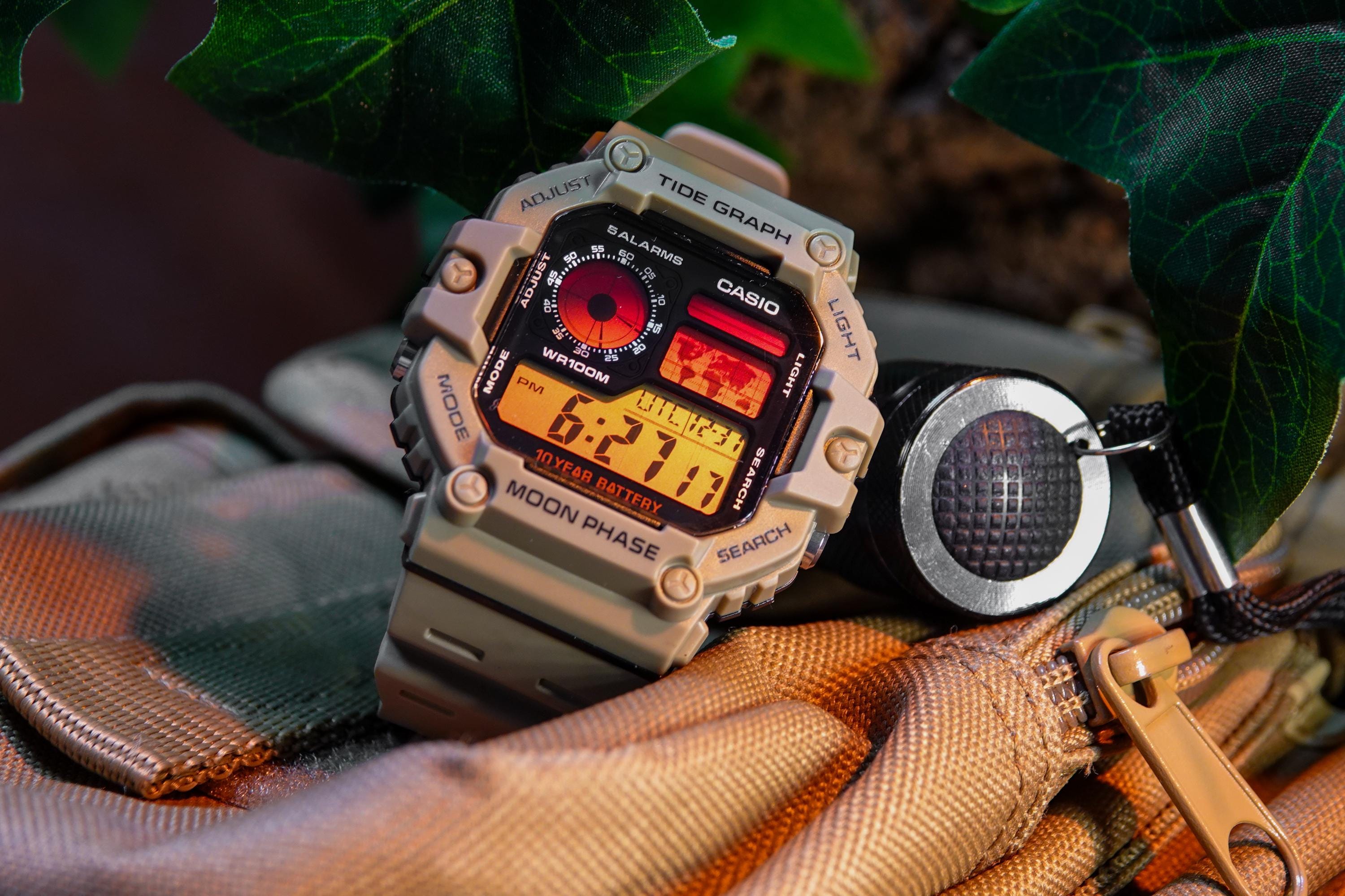 CASIO AE1200 SKXMOD フルメタル カスタム 本革ベルト付 Chip Casio] I tried attaching a leather band to the metal