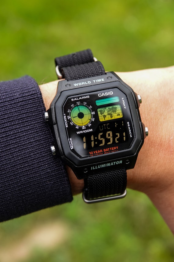 ブラックフォレスト・ロワイヤル – カシオ AE-1200 をベースにした改造