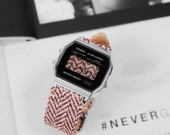 Herringbone A158 – Orologio modificato basato sull'orologio digitale Casio A158 Silver con cinturino intrecciato a spina di pesce con parte inferiore in pelle
