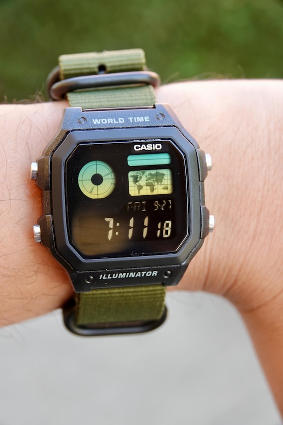 ナイトフォレスト – カシオ AE-1200 をベースにした改造ウォッチ