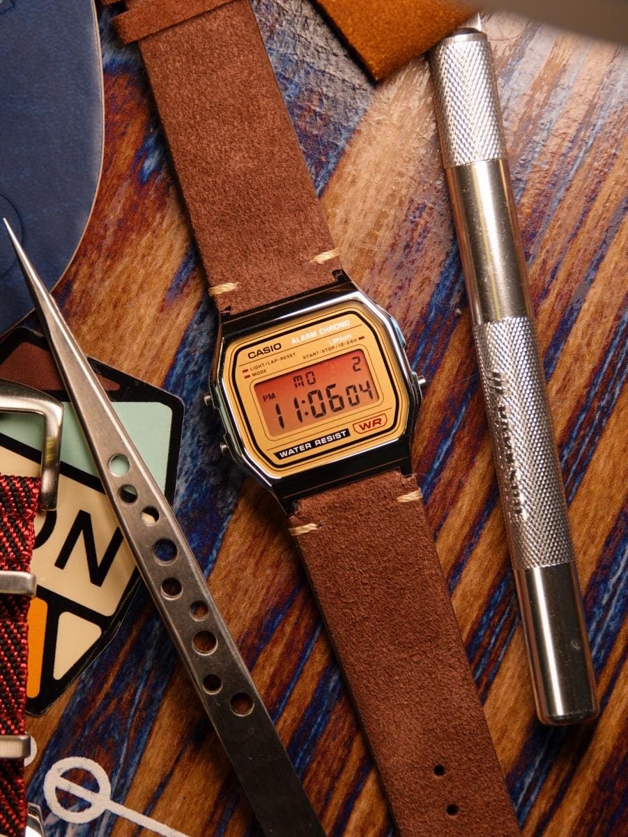 Casio MTP-E510D-8AVDF - Orologio Uomo Analogico Al Quarzo Con Cinturino In Acciaio Inossidabile, Quadrante Marrone