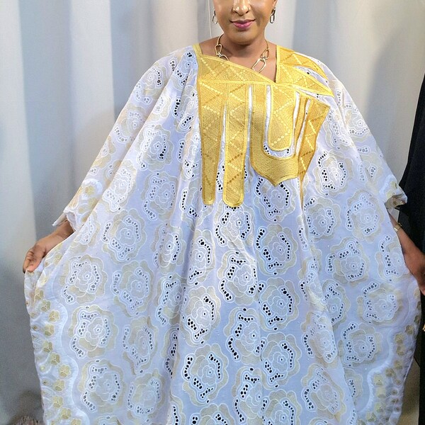 Boubou Dentelle Brodé Blanc Gold / African Lace Dress/Lace Bubu / Robe Ample Brodé/ African Attire