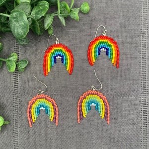 Rainbow Beaded Earrings // rainbow fringe earrings // short fringe rainbow earrings // pastel or primary rainbow // beaded rainbow shape
