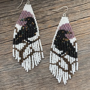 Megan Raven Fringe Earring // beaded crow earring // hand beaded bird earring // beaded fringe earring // black bird beaded fringe earring