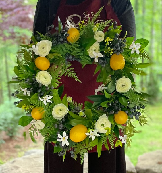Lemon blueberry wreath