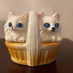 Vintage Cat Salt and Pepper Shakers