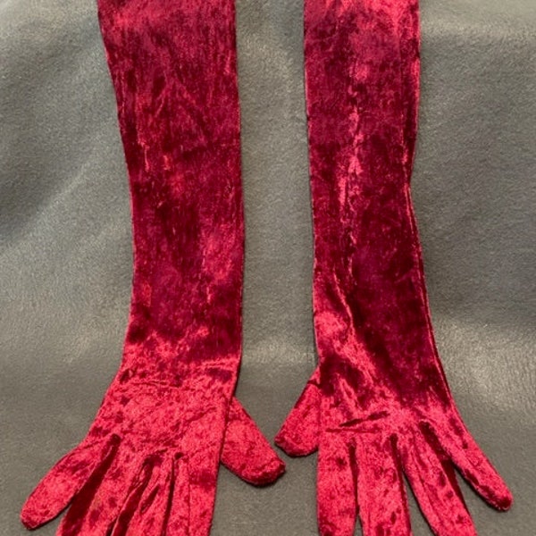 Beautiful red velvet women's gloves