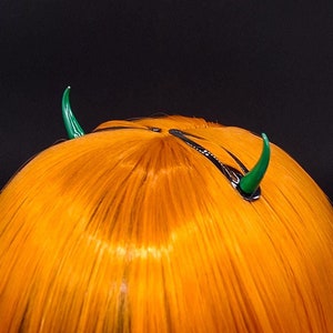 AUROX: GREEN Horn Hair Clips