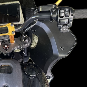 Högerhänt Harley Davidson Softail Bluetooth-fjärrkontrollfäste (2018-2024) paht-cf Nylon Kolfiber