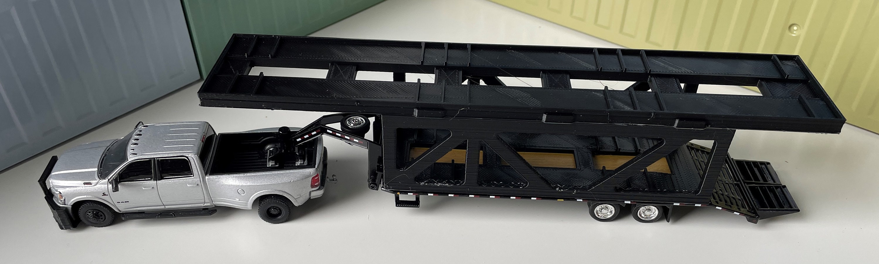 ミニカー Snap-on 1/64 Dually with Show Trailer Greenlight 46040-A - 1:64 Dually Drivers 2016 Chevy