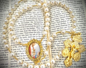Handmade First Communion Rosary: White Pearl | Wedding Rosary | Custom Rosary | Handmade Rosary | Catholic Gift | Luxury Rosary | Bridal
