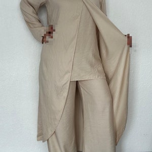 Two-piece viscose trouser suit image 1