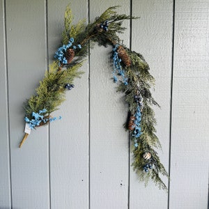 5FT Blue Berry, Pine, Pine Cone Garland