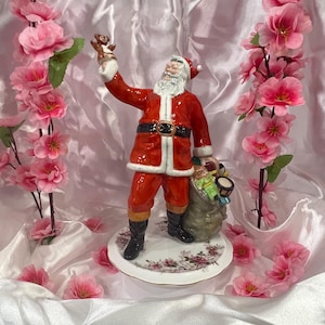 Royal Doulton Figurine SANTA CLAUS HN2725