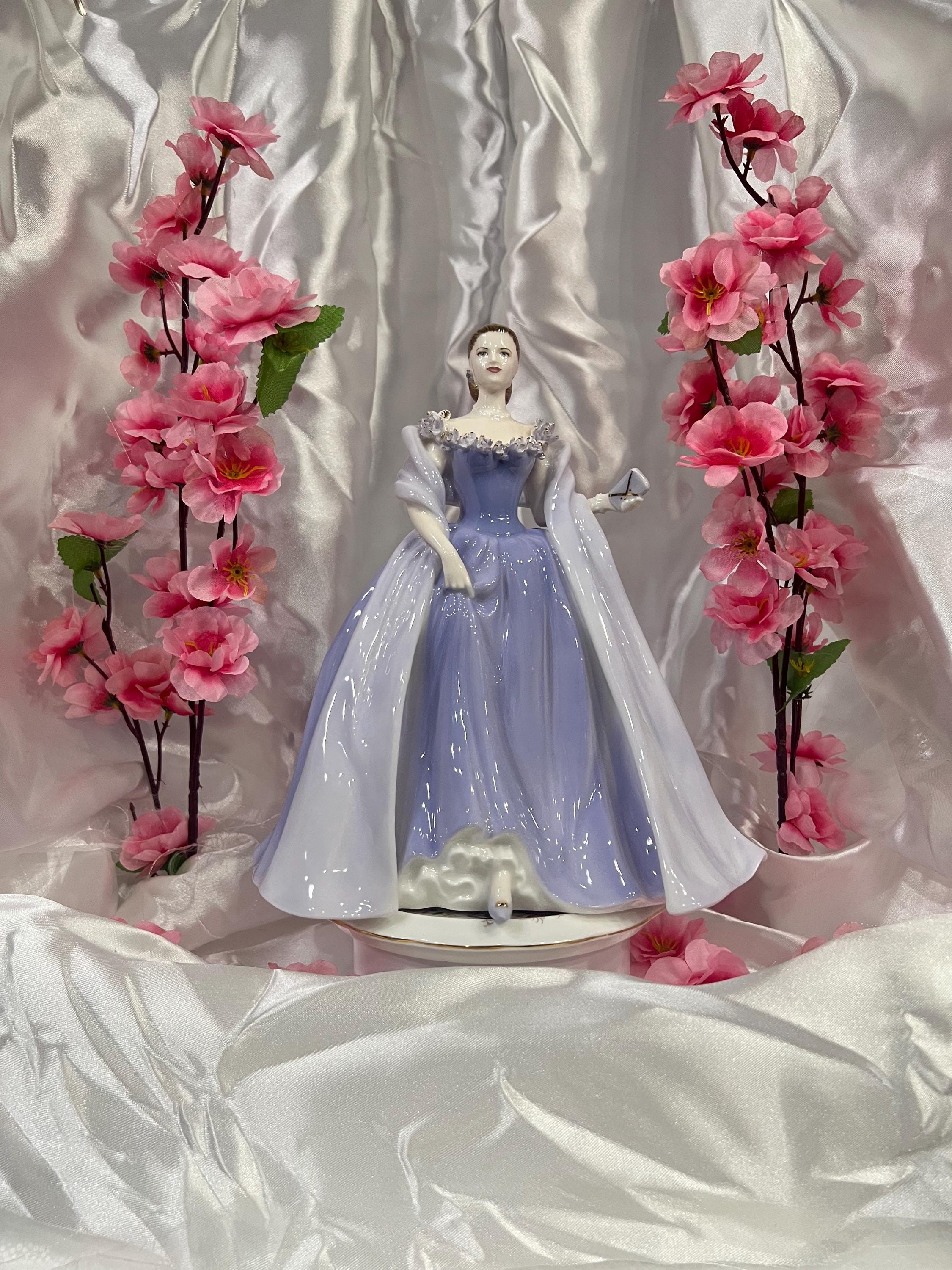 COALPORT　紫と白の女性像 置物 Coalport Figurine Ambassador's Ball ELLA - Etsy UK