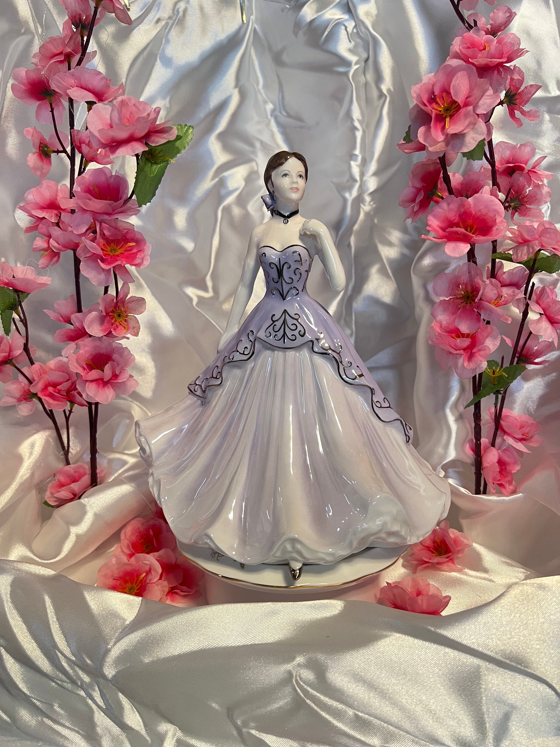 ファッションシーンで話題のこれから流行るブランド12選 Coalport Etsy - Collection ジャケット・アウター