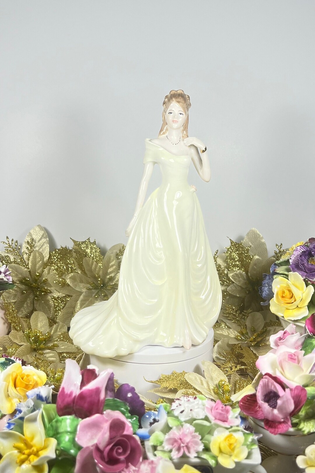 COALPORT FIGURINE SUSAN - Etsy
