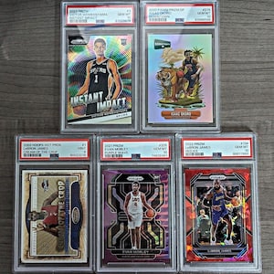Hot Packs de baloncesto de la NBA - 15 tarjetas - 8 novatos - Busque automóviles - Recuerdos - Numerados