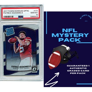 PSA Football Graded Card Mystery Pack | 1 PSA Graded Football Karte | Note 8+ garantiert | Enthält 1 Gradierte Karte |
