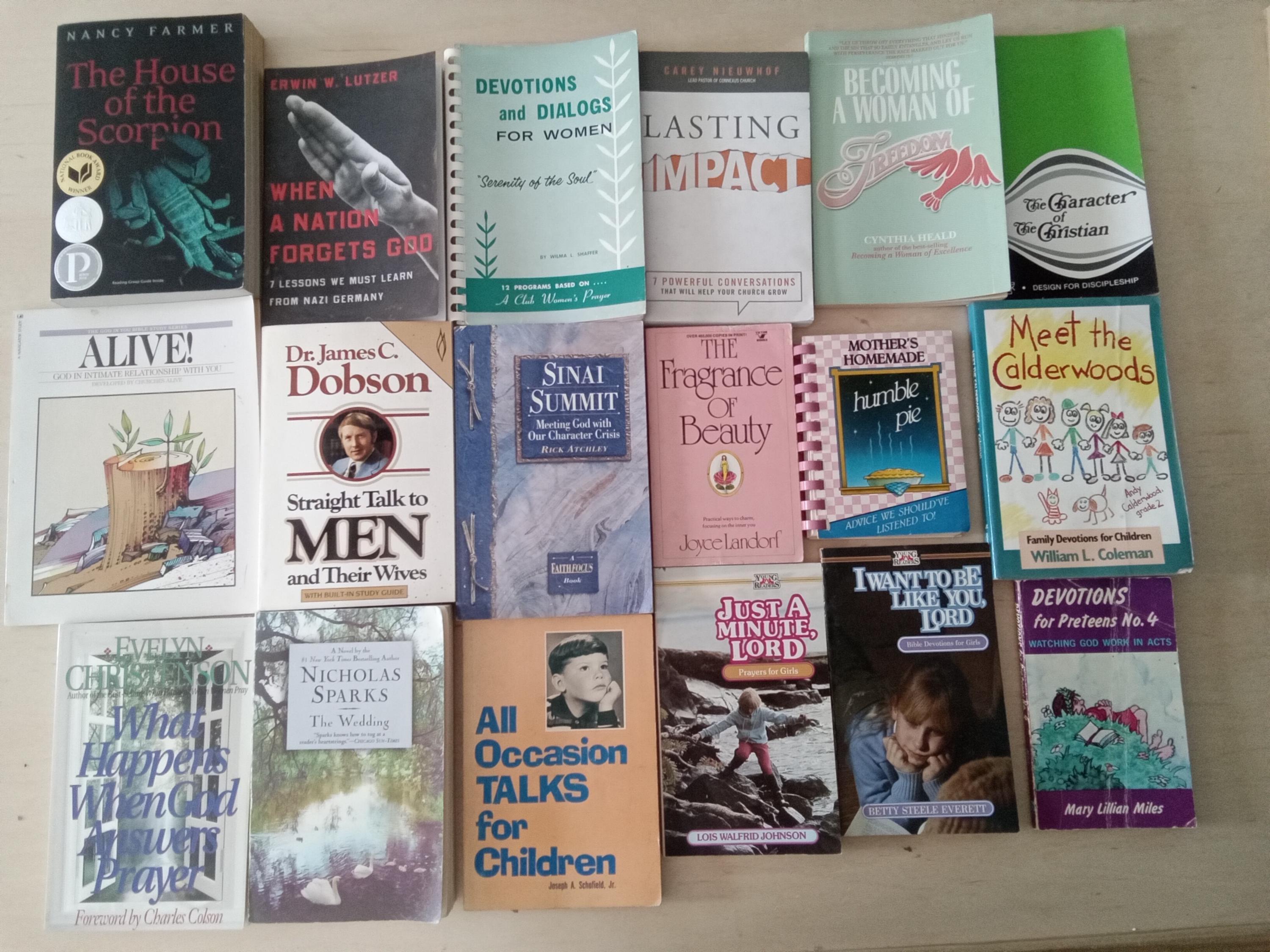 Lot Of 10 LBS Hardcover FICTION Literature Thriller Romance MIX GENRE BOOK SET E - Foto 6