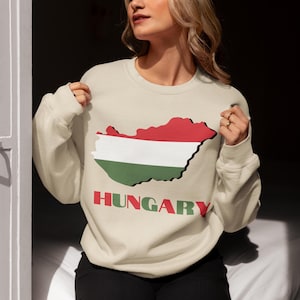 Map of Hungary Sweatshirt, Hungarian Flag Crewneck, Unisex Hungarian Clothing, Hungary Flag Pullover, Hungarian Gift, Hungary Travel Gift