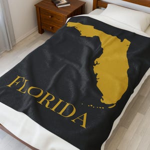 Gold and Black Map of Florida Blanket, Gold Florida Throw Blanket, FL Decor, Florida Travel Gift, Minimalist Florida Gift, Florida Home Gift