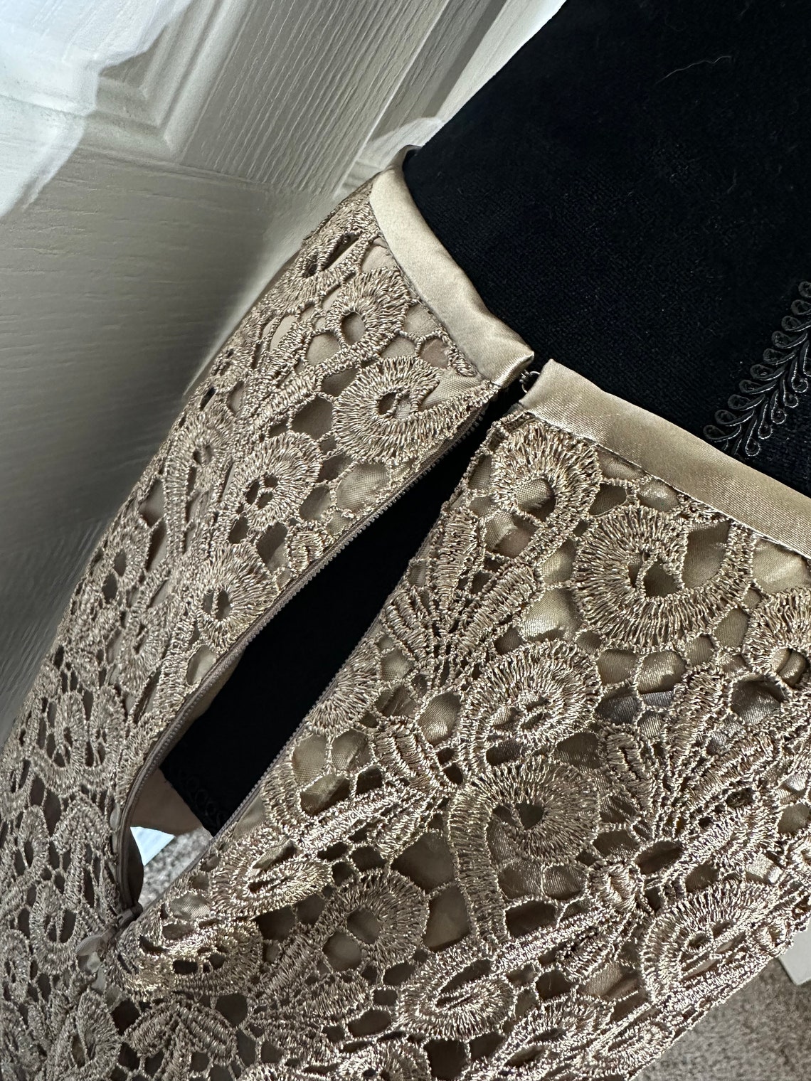 Golden Wave Embroidery Skirt