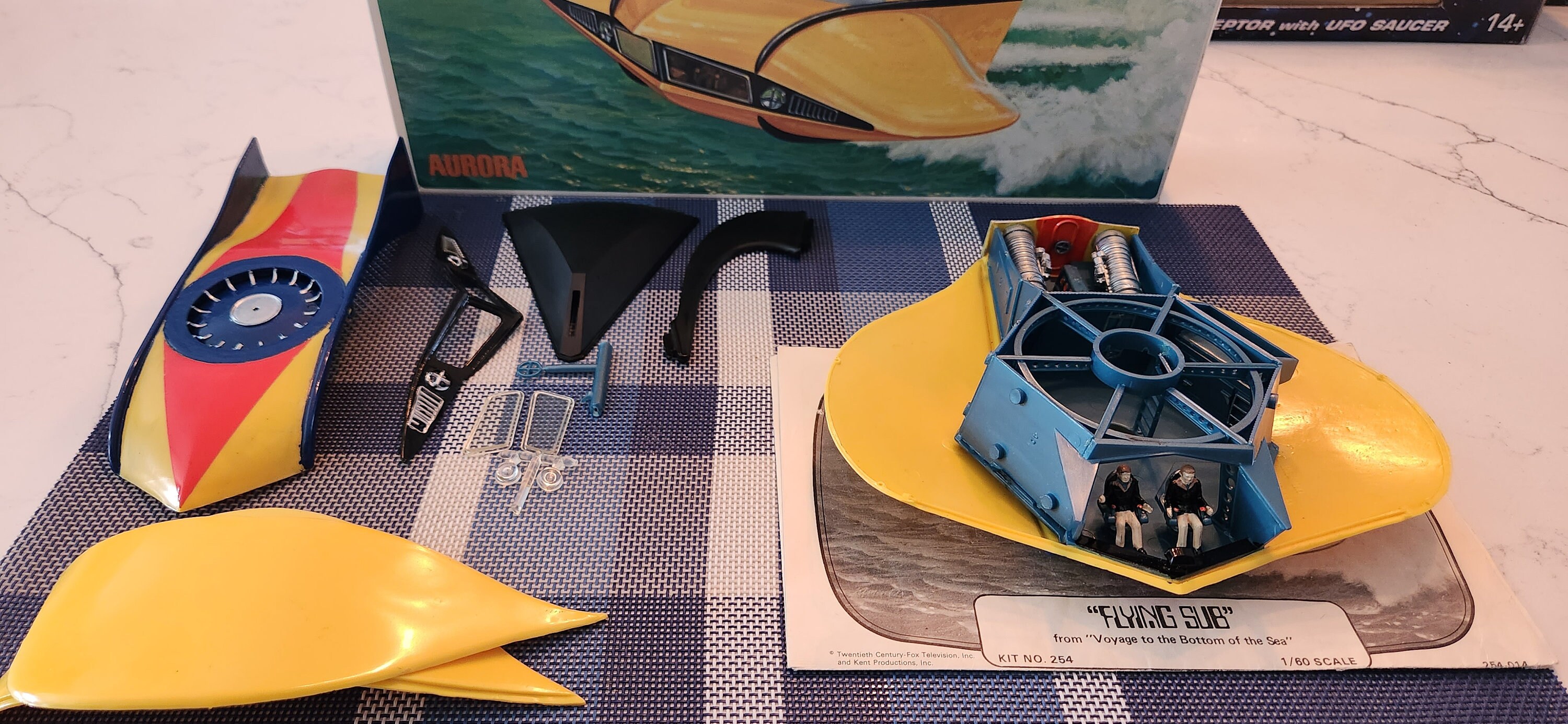Sea Voyage To The Bottom Of The Ufo