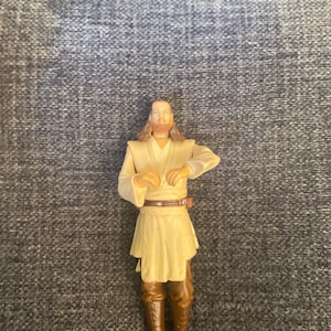 Qui-Gon Jinn 1998 Star Wars Phantom Menace Figure