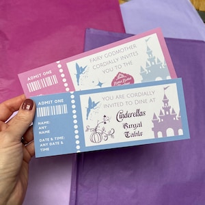 Biglietto a sorpresa personalizzato Disney Bibbidi Bobbidi Boutique. Voucher Disneyland My Royal Dream. Rivelazione a sorpresa del tavolo reale di Cenerentola.