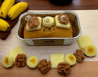 Large Banana Bread Loaf Pan Candle. Soy Wax Candle. 3 Wick Candle. Strongly Scented Candle. 13 Ounces