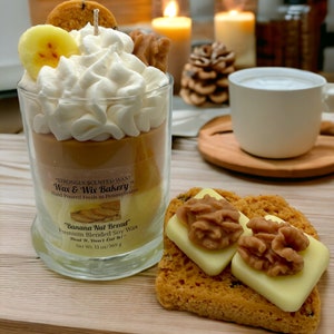 Banana Bread Candle. Large 13 oz. Soy Candle/Bananas & Walnuts. Strongly Scented Candle/Soy Candle/Gift for Her/Home Fragrance