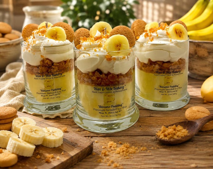 Banana Pudding Candle.  Large 13 oz. Soy Candle/Banana Slices/Vanilla Wafers/Strongly Scented Candle/Dessert Candle/Bakery Candle.