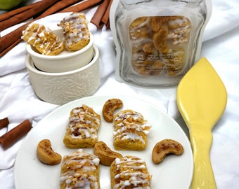 Apple Cinnamon Streusel Pastry Wax Melts. Bakery Wax Melt. Strongly Scented Soy Wax Melts.  4 oz. 4 Streusel Pastries +4 Baked Apple Slices