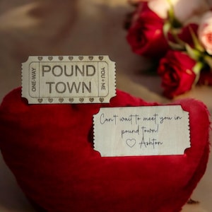 Ficha de madeira da Pound Town; Ingresso para a Pound Town Presente perfeito para ele; Mensagem personalizada pode ser adicionada no verso