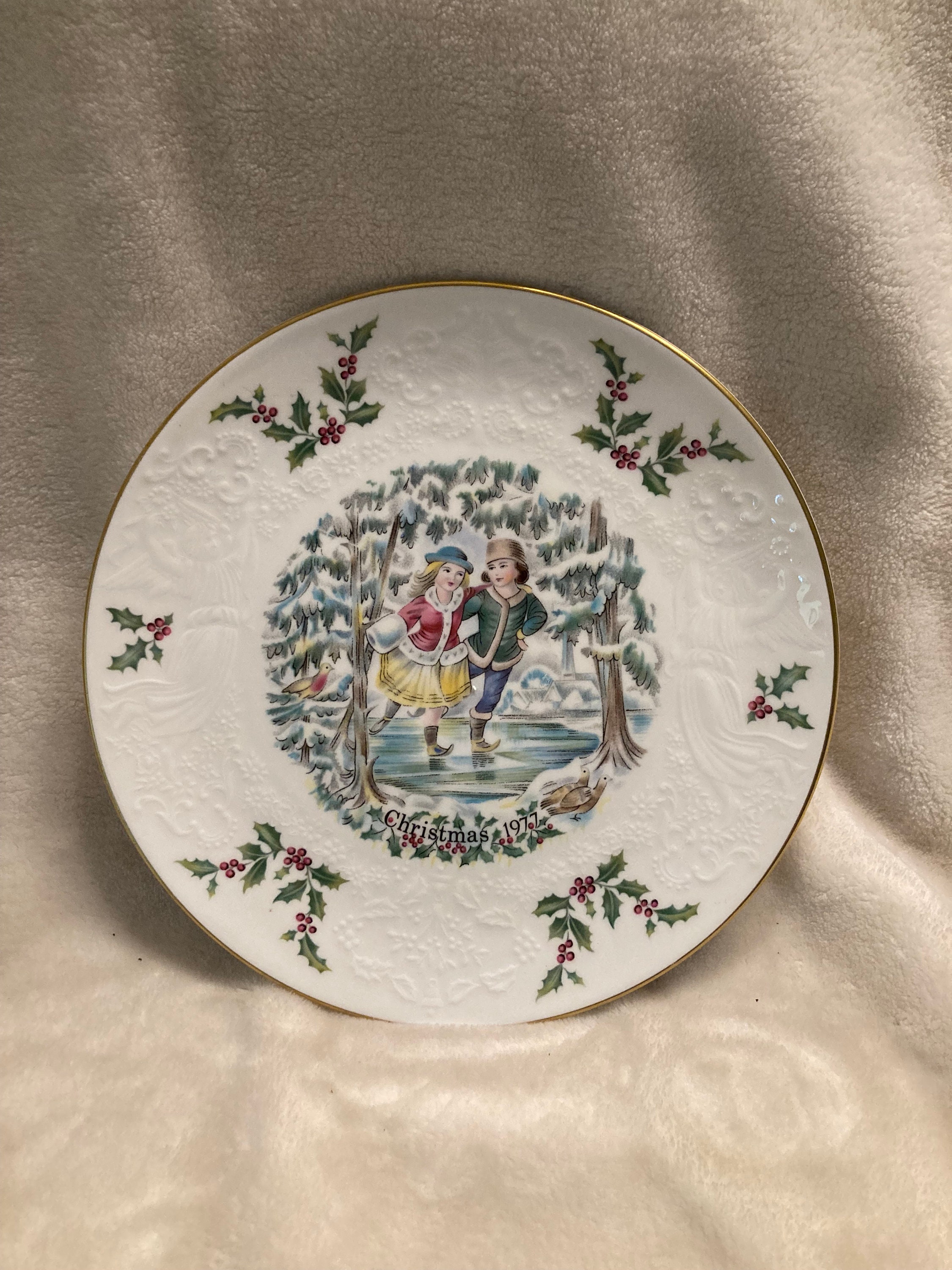 Royal doulton christmas plate 1977 sale