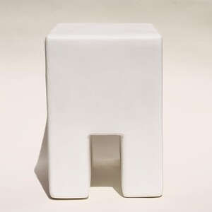 héctor narrow plaster table
