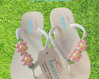 Sandalias elegantes hechas a mano, modernas y personalizadas para mujer
