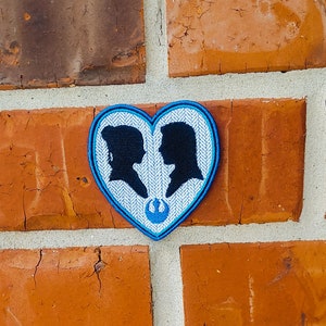 Parche bordado termoadhesivo con silueta de Han y Leia en forma de corazón de 3,12" x 3,10" de Star Wars, Disneyland, Disney Parks Resorts