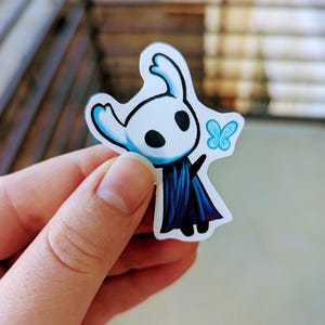 Calcomanía para computadora portátil de Hollow Knight, regalo de jugador de Hollowknight para novio/novia geek, calcomanía de meme de videojuego independiente